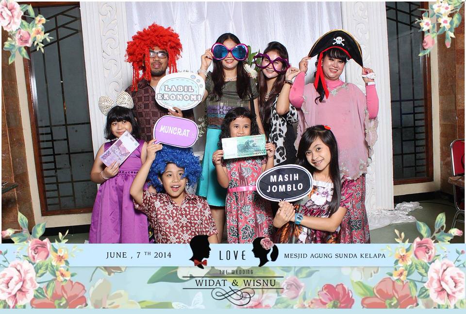 Photobooth ID Jakarta Wedding Widat And Wisnu