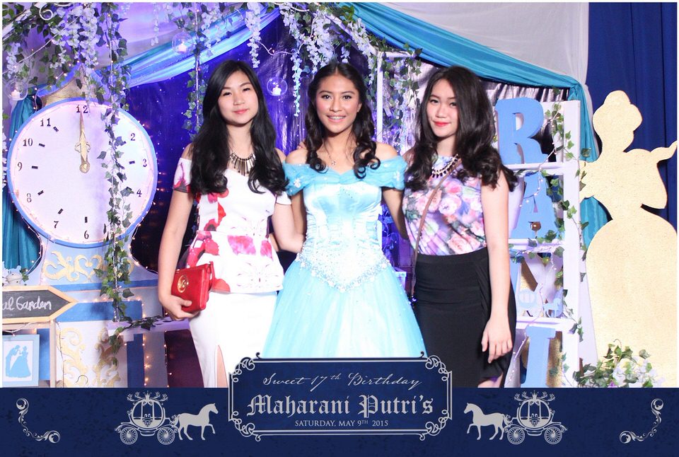 Photobooth ID Jakarta Maharani Putri Birthday Party Sweet Seventeen