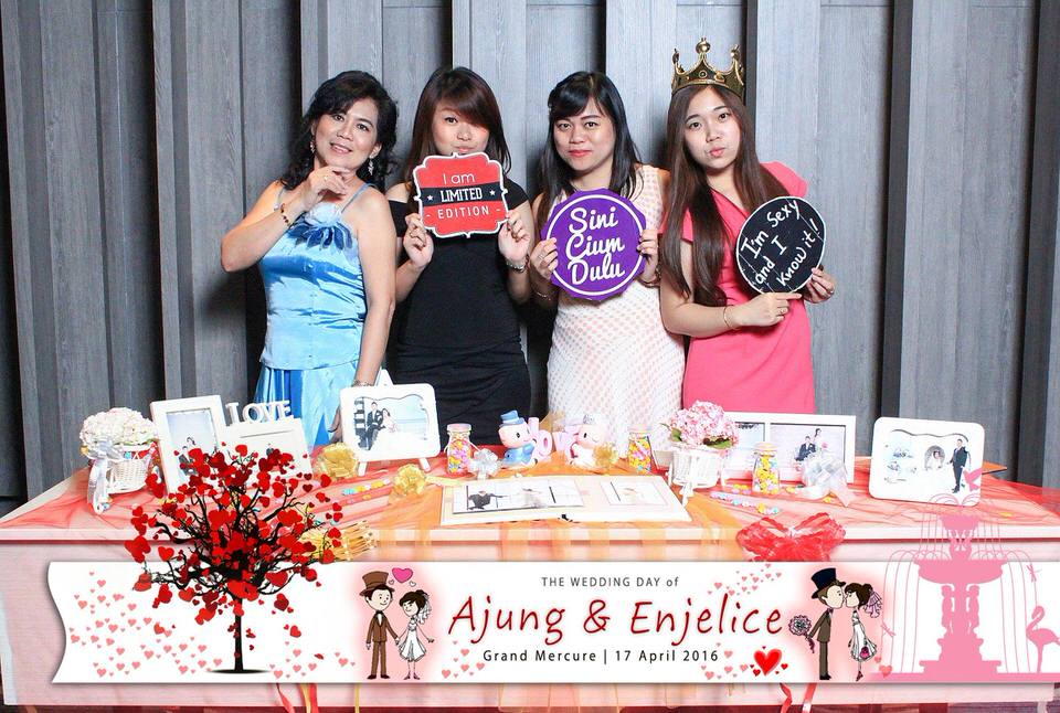 Photobooth ID Jakarta Wedding Ajung Enjelice