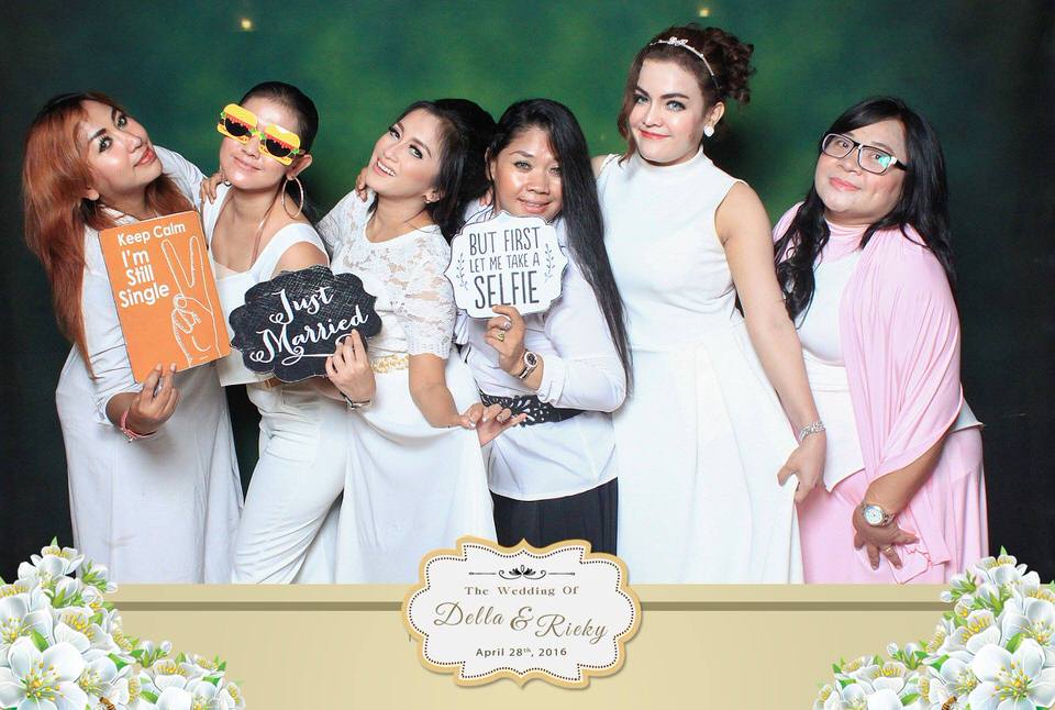 Photobooth ID Jakarta Wedding Della Ricky