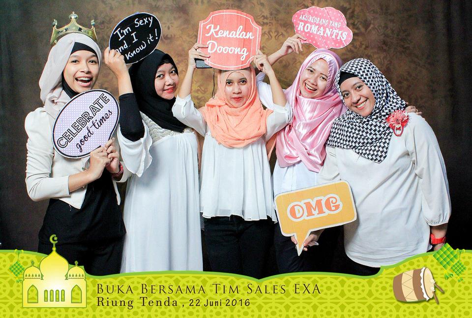 Photobooth ID Jakarta Buka Bersama Tim Sales EXA