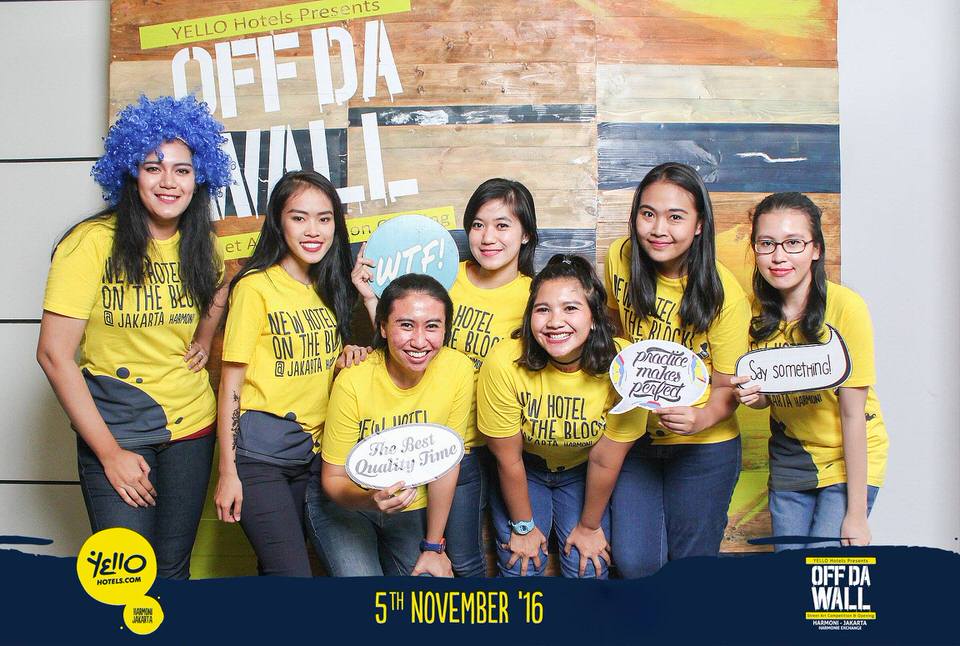 Photobooth ID Jakarta Yello Hotel Present Off Da Wall