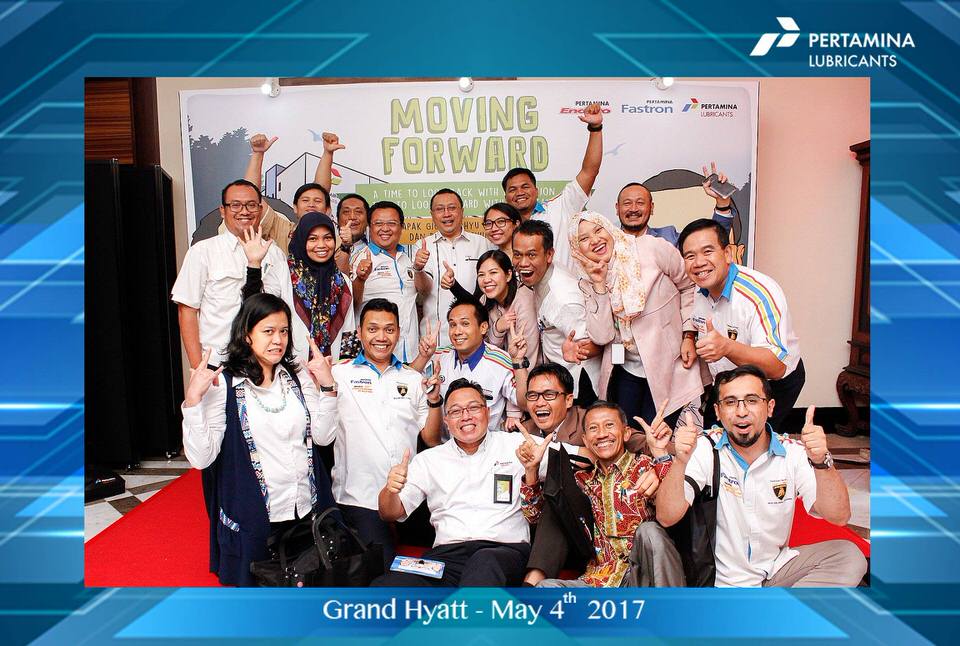 Photobooth ID Pertamina Lubricant Moving Forward