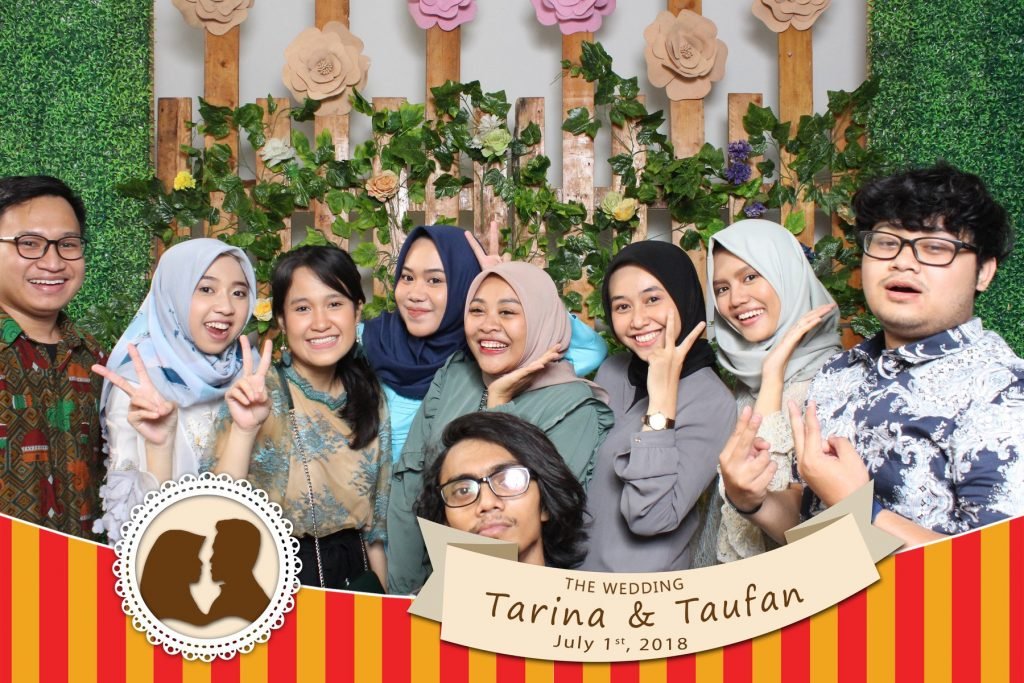 Photobooth Jakarta Wedding Tarina Taufan e1536723961291