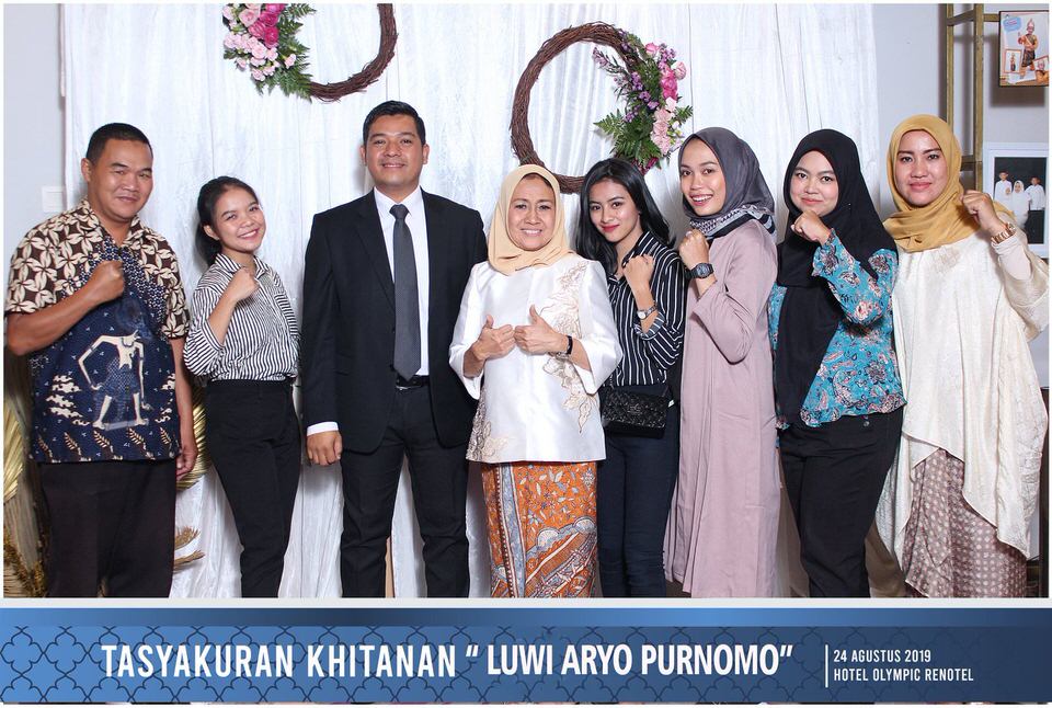 Photobooth Khinatan Luwi Aryo Purnomo Hotel Olympic Renotel