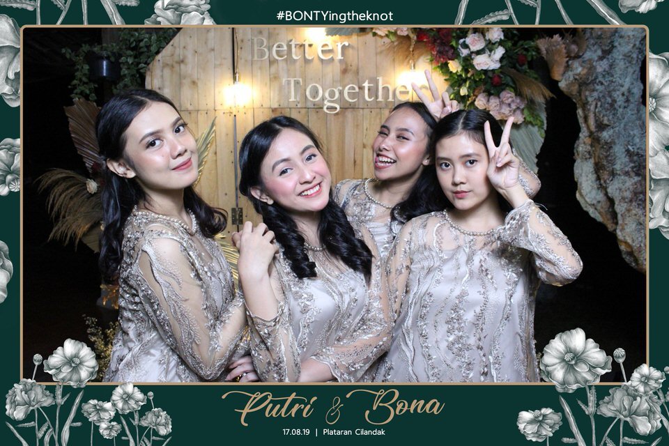 Photobooth Wedding Putri And Bona Plataran Cilandak