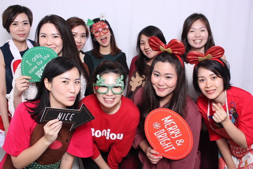 Photobooth Jakarta Merry Christmas 2019 The Cafe Regatta Apartment